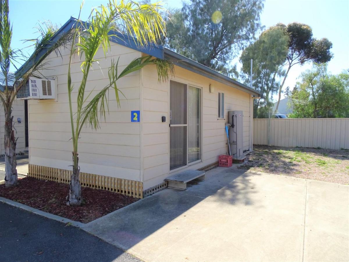 Moonta Bay Cabins Port Moonta Exterior foto